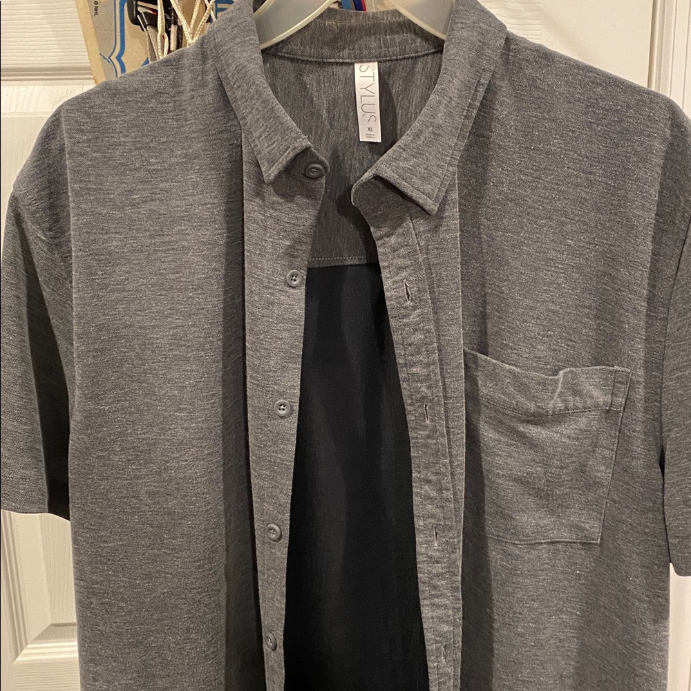 Stylus Polo - Picture 2 of 4